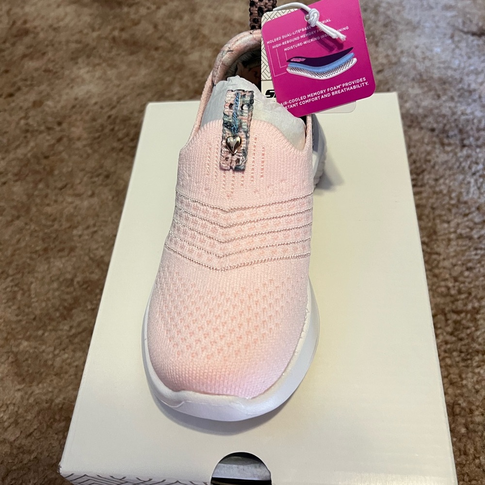 Skechers slip ons